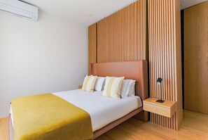 2 Schlafzimmer, Schreibtisch, Bügeleisen/Bügelbrett, Internetzugang
