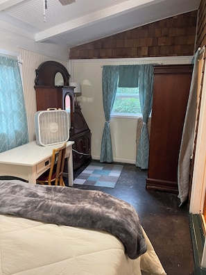1 bedroom, WiFi, bed sheets, wheelchair access
