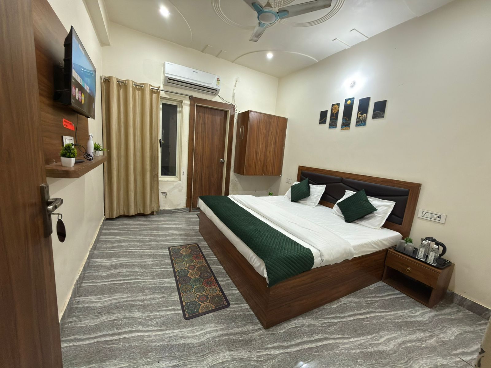 Perhehuone | Memory foam -patjalliset sängyt, ilmainen Wi-Fi, vuodevaatteet