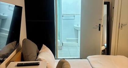 Family Ensuite in Dudley