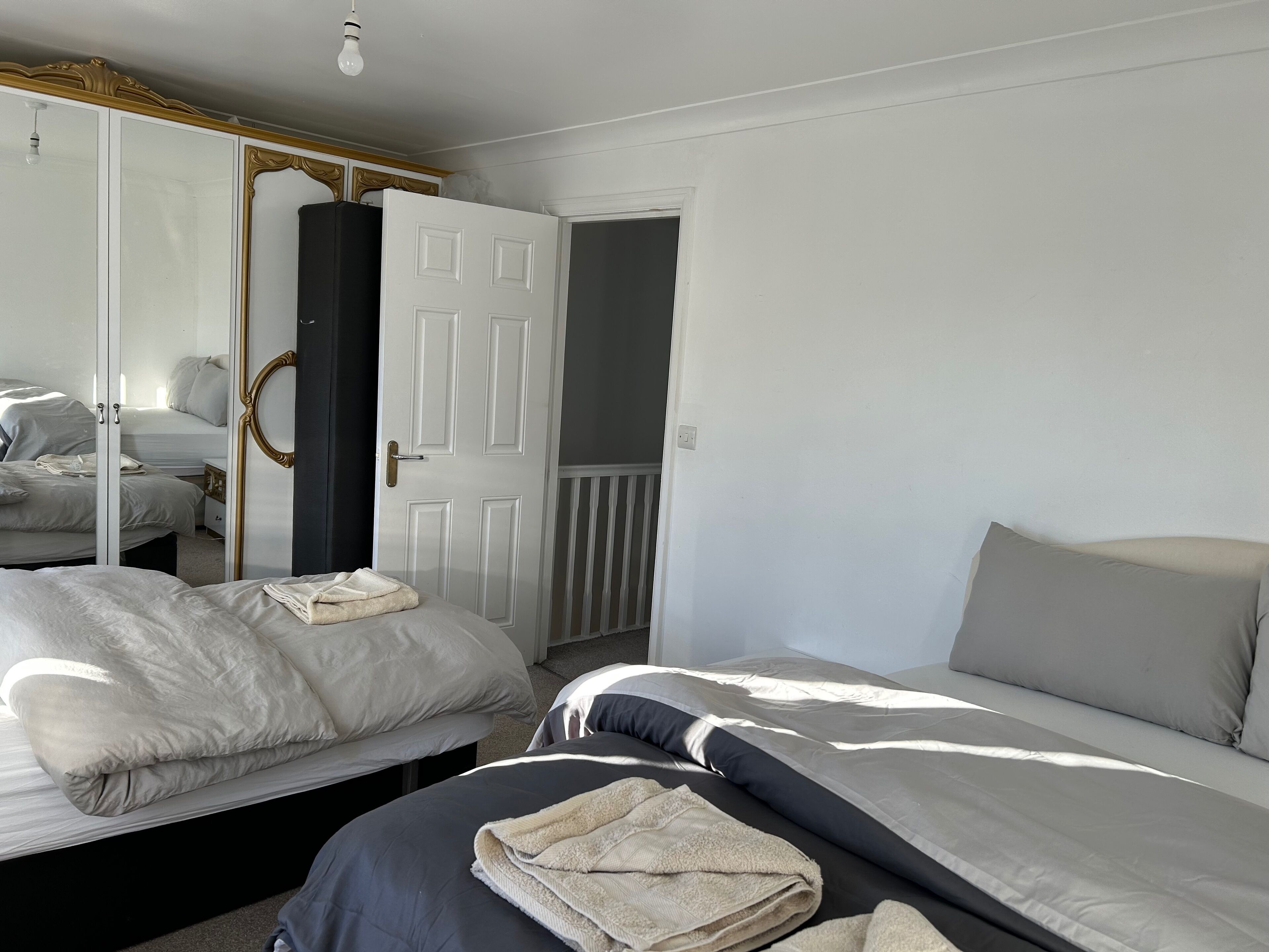 9 bedrooms, iron/ironing board, WiFi, bed sheets