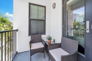 Property grounds - Hidden Lake Condos 222, short walk to Gulf Place! (Santa Rosa Beach)