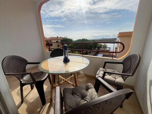 Outdoor dining - 1041 ILE DE ROSES. Studio with views over the Empordà wetlands. (Roses)