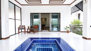 Deluxe Room, Balcony, Mountain View | Terrace/patio