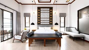 Deluxe Room, Balcony, Mountain View | Individually decorated, blackout curtains, free WiFi, bed sheets