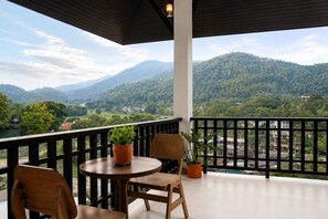 Habitación de estilo japonés, patio | Terraza o patio