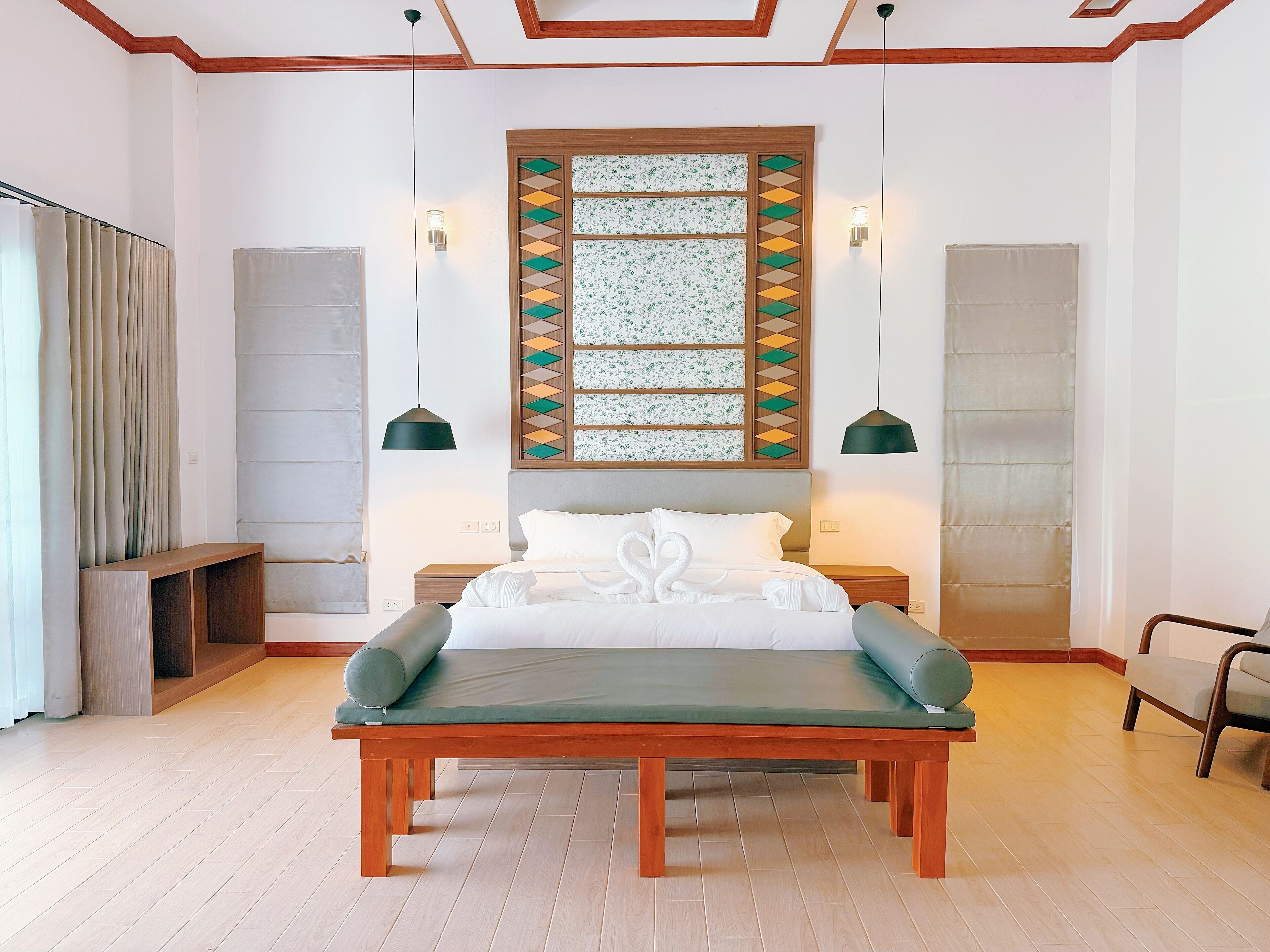 Deluxe Room, Balcony, Mountain View | Individually decorated, blackout drapes, free WiFi, bed sheets