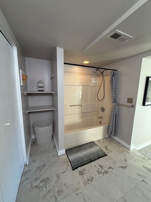 Towels, soap, toilet paper - The Little House on the Hill - Families Look Here (Divide)