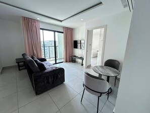 Deluxe Double Room, City View | Living area - Cirrus  Residence (Muang Pattaya)