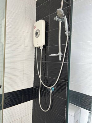 Studio, City View | Bathroom | Free toiletries, towels, soap, shampoo - Cirrus  Residence (Pattaya)