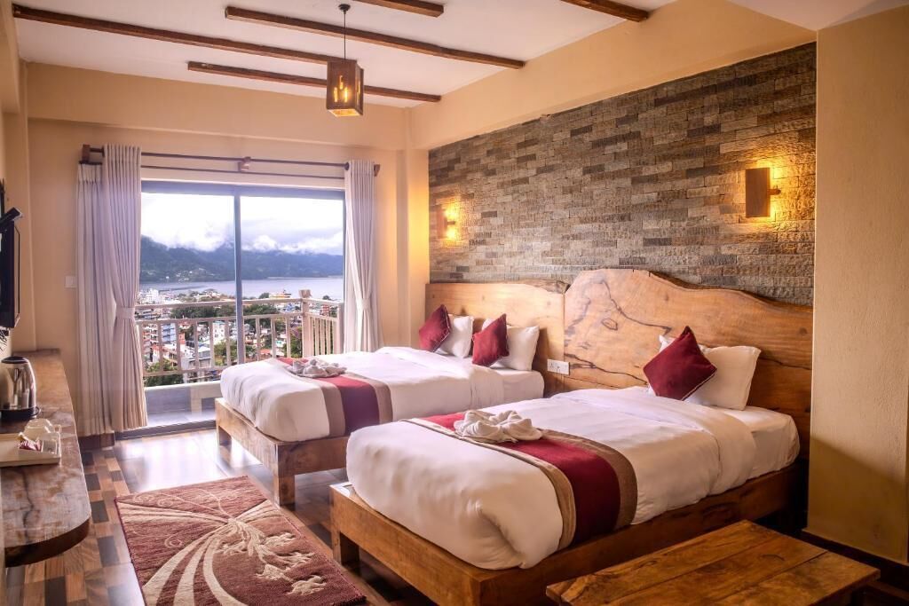 Desk, laptop workspace, free WiFi