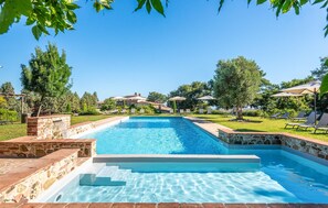 Pool - 3 bedroom cozy apartment in Trequanda (Trequanda)