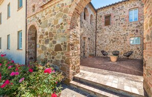 Terrace/patio - 3 bedroom cozy apartment in Trequanda (Trequanda)
