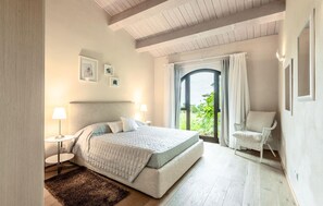 Iron/ironing board, travel cot, free WiFi - 3 bedroom awesome home in Trequanda (Trequanda)
