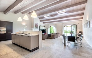 Interior - 3 bedroom awesome home in Trequanda (Trequanda)