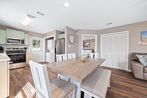 Dining - Downtown Gulf Shores Duplex w/ Private Pool, Dog Friendly | BEACHBALL PROPERTIES (Gulf Shores)