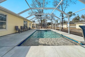 A heated pool - Downtown Gulf Shores Duplex w/ Private Pool, Dog Friendly | BEACHBALL PROPERTIES (Gulf Shores)