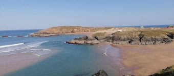 Cozy house near the beach of Meirás.
