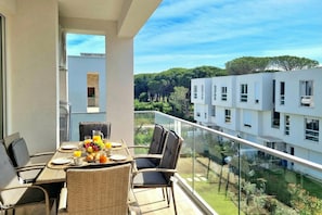 Outdoor dining - SanPietro Holiday Homes 293, Lalzit Bay, Albania (Lalzit Bay)