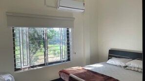 Een strijkplank/strijkijzer