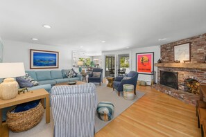 Smart TV, fireplace, ping pong, books - Ultimate Chatham Getaway with Outdoor Oasis (Chatham)