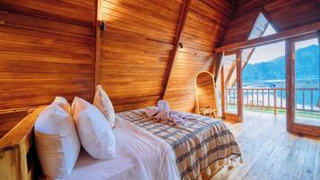 Suite, pemandangan danau | Meja kerja, Wi-Fi gratis, dan seprai linen