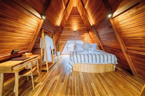 Suite, Lake View | Meja, Wi-fi percuma, cadar katil 