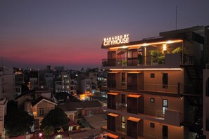 Fachada de la propiedad