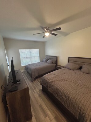 WiFi, bed sheets - Relax & Play in Our Port St. Lucie Golf con (Port St. Lucie)