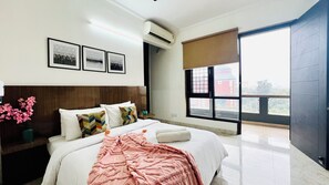 Free WiFi - Jolo Hotel Gurgaon and Birthday Venues (Gurgaon)