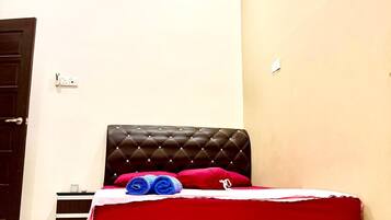 Iron/ironing board, free WiFi