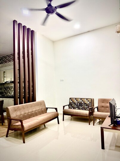 Homestay Selesa KBK Guesthouse