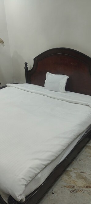 Habitación doble Deluxe, vista al jardín | Wifi gratis 