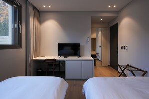 Standard Double or Twin Room, Mountain View