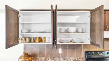 House, 4 Bedrooms, Patio | Private kitchen