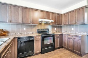 Maison, 3 chambres, patio | Intérieur