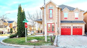House, 3 Bedrooms, Patio | Exterior - Thrilling Homey Escape In Toronto Area (Ajax)