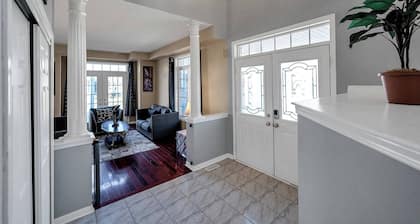 Thrilling Homey Escape In Toronto Area