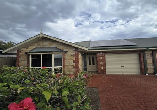 The Prospect Executive Home- Quite Yet Vibrant