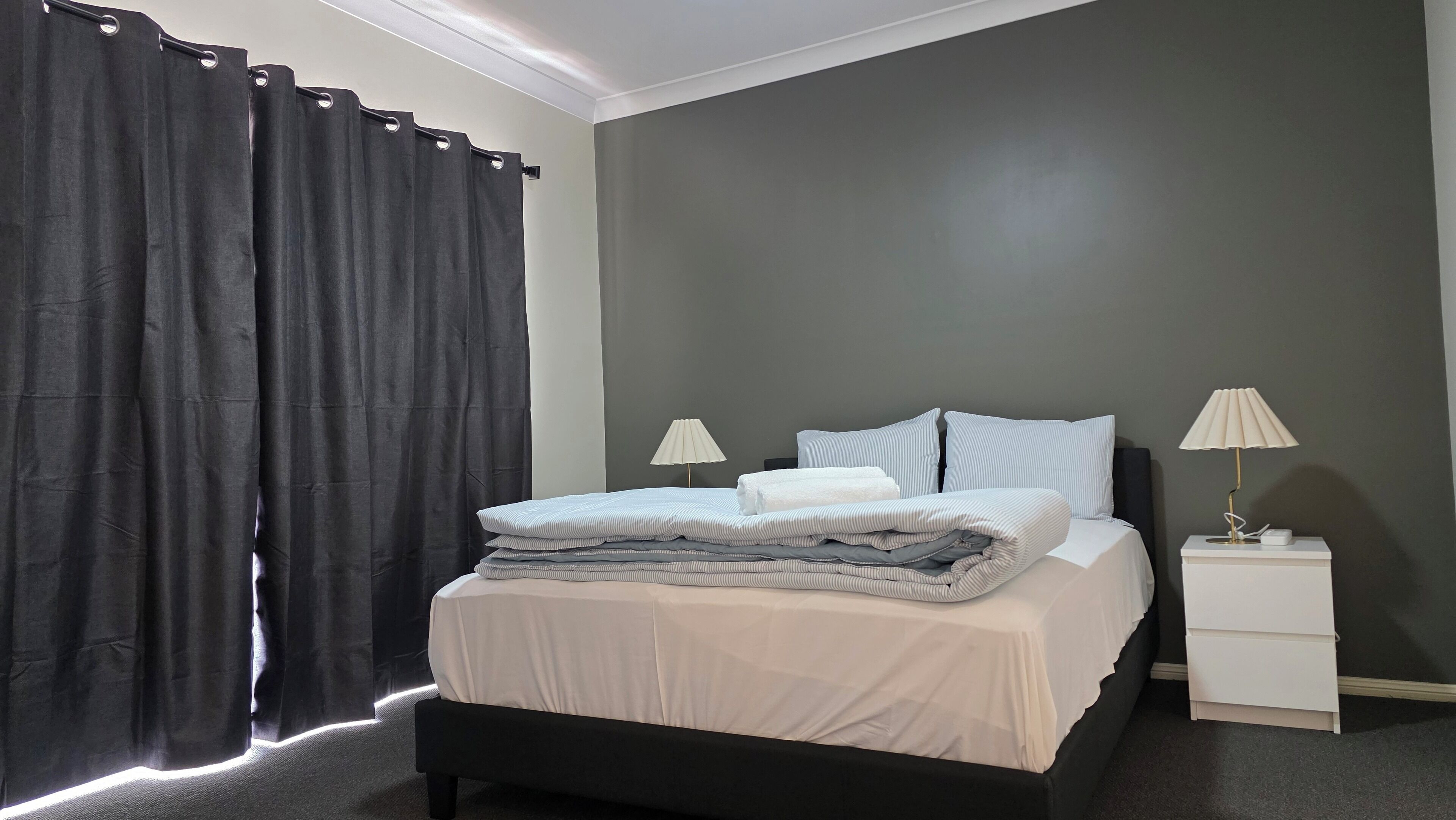 3 soverom, strykejern/-brett, wi-fi (inkludert) og sengetøy