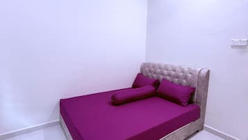 Iron/ironing board, free WiFi