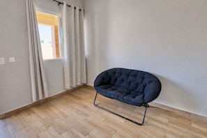 Classic Room | Living area - Hotel Maria Bonita (san jose del cabo)