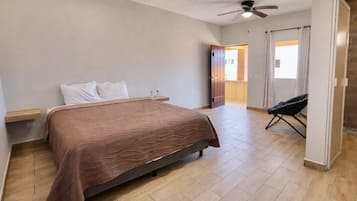 Classic Room | Iron/ironing board, free WiFi