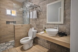 Classic Room | Bathroom - Hotel Maria Bonita (san jose del cabo)