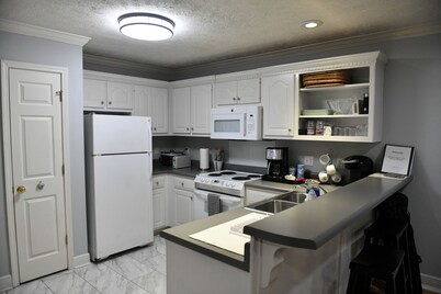 Your gameday condo awaits in the heart of Starkville, just minutes from campus!