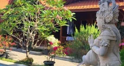 Uli Wood Villa Jimbaran