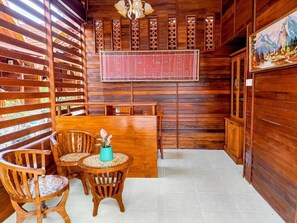 Deluxe Double Room, Patio, Pool View | Interior - Uli Wood Villa Jimbaran (Ungasan)