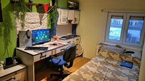 2 chambres, bureau, fer et planche à repasser, Wi-Fi gratuit