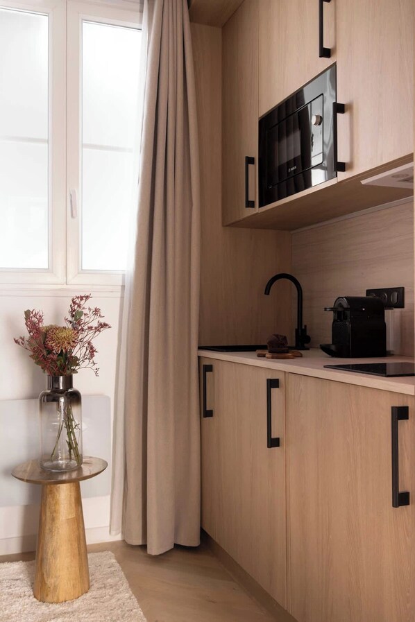 House | Private kitchen - Charming Modern Studio With AC - Le Marais (Paris)