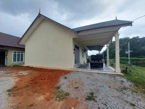 Property grounds - Homestay Selesa KBB Guest House (Kuala Terengganu)